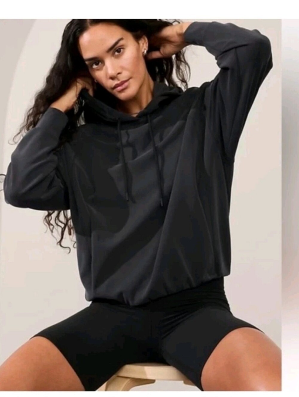 Athleta Seasoft Bubble Hem Hoodie Black Size XXS Pockets Oversized